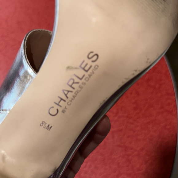 Charles by Charles David silver open toe stilettos shoes - great shape!! Heels - Picture 6 of 8